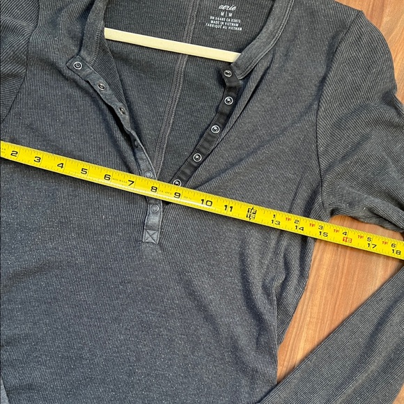 Aerie Dark Gray Long Sleeve Tee - Picture 4 of 4